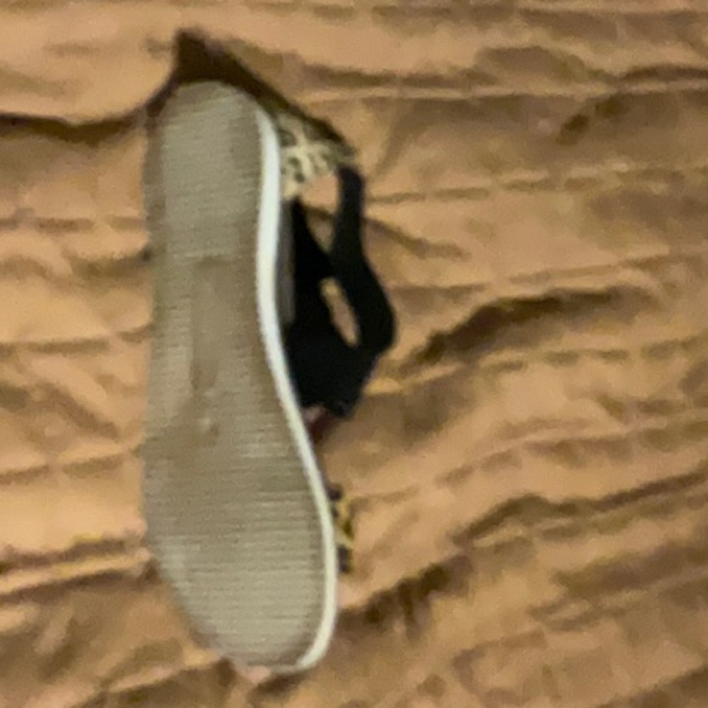 Sandals - Picture 2 of 3